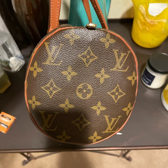 Louis Vuitton Monogram Papillon Bag with Pouch - Picture 3 of 15